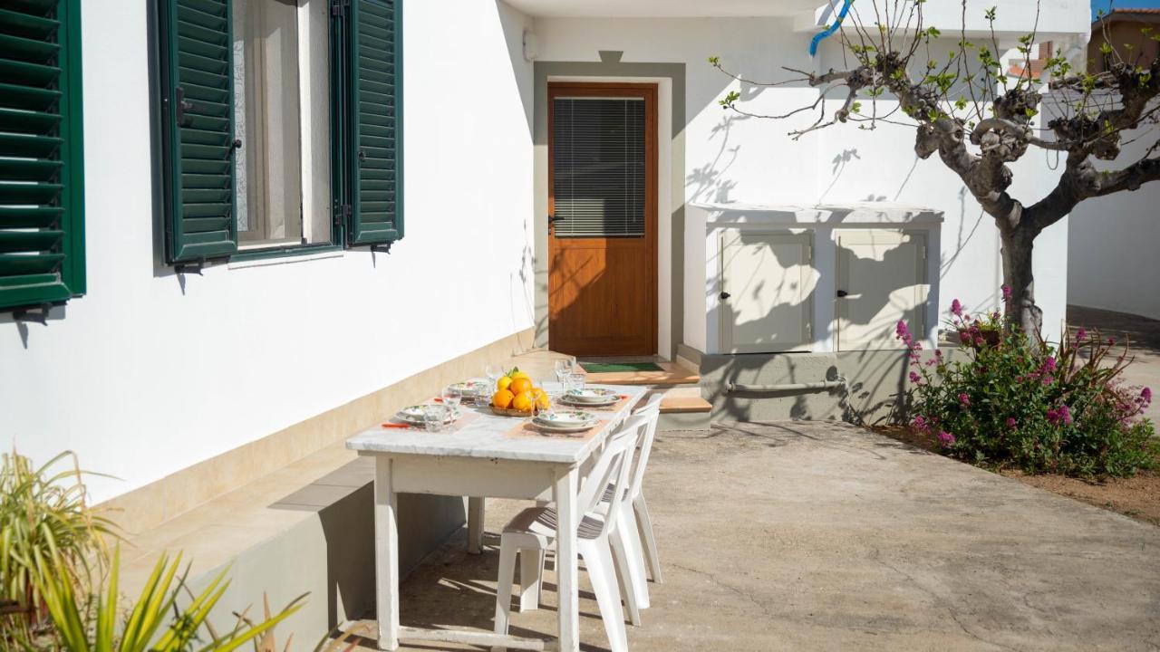 Appartamenti Melograno E Fico Loculi Exterior photo
